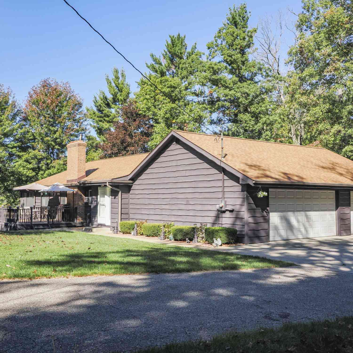 Homes For Sale - 9411 N Maple Hill Rd Road<br/> Montcalm County, Howard City, MI 49329