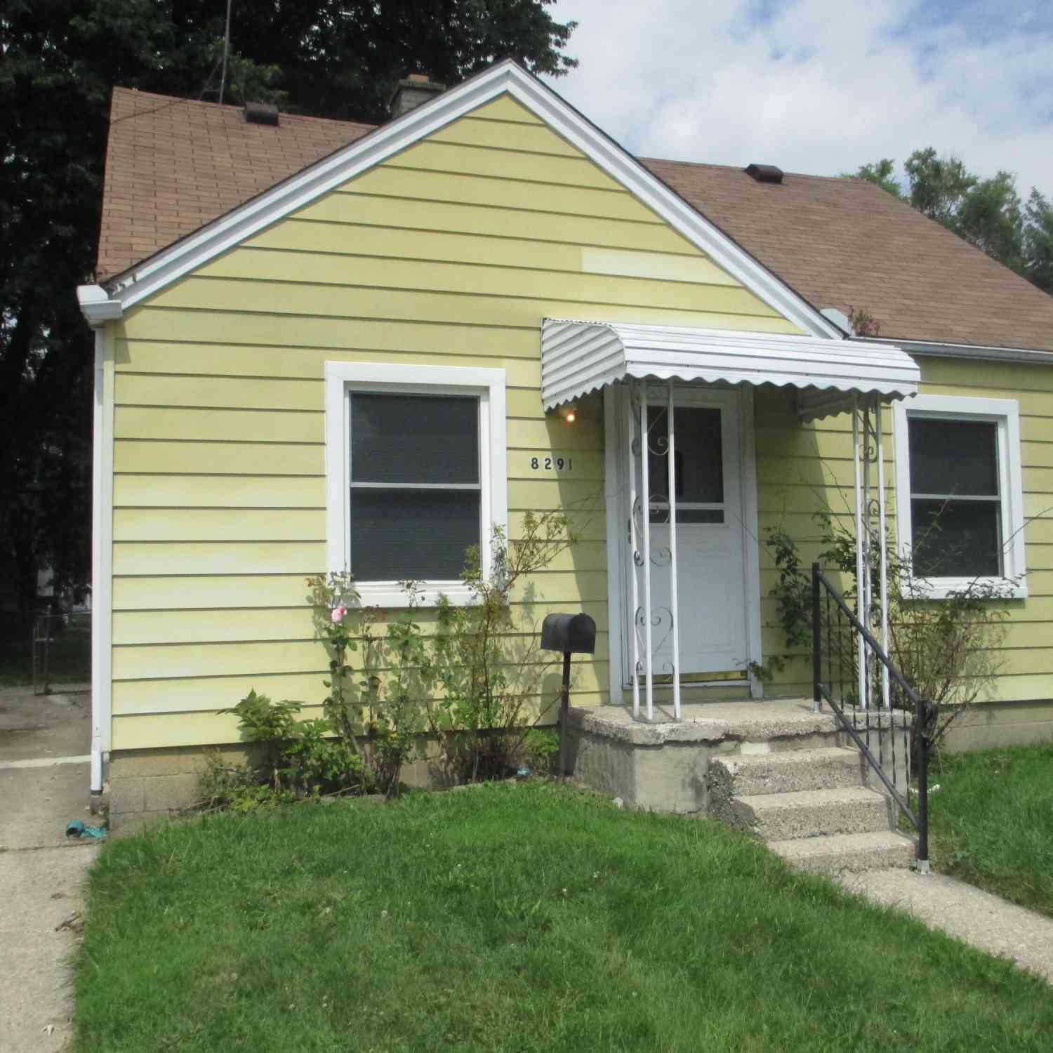 Homes For Sale - 8291 Lozier Avenue Avenue<br/> Warren, MI 48089