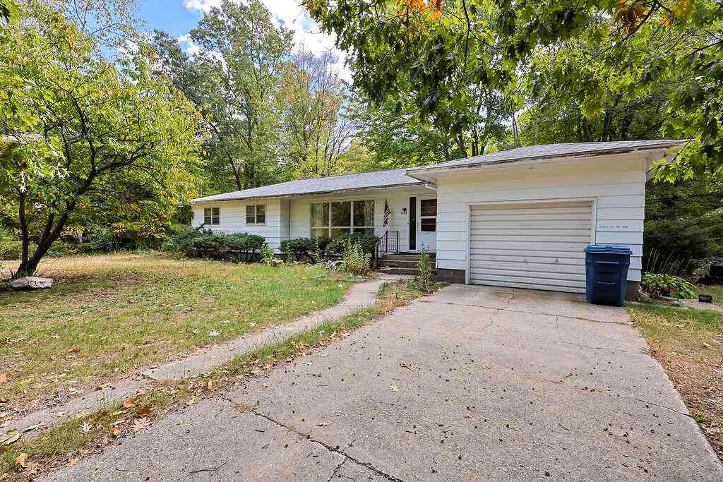 Homes For Sale - 2763 Pontaluna Road<br/> Fruitport, MI 49415