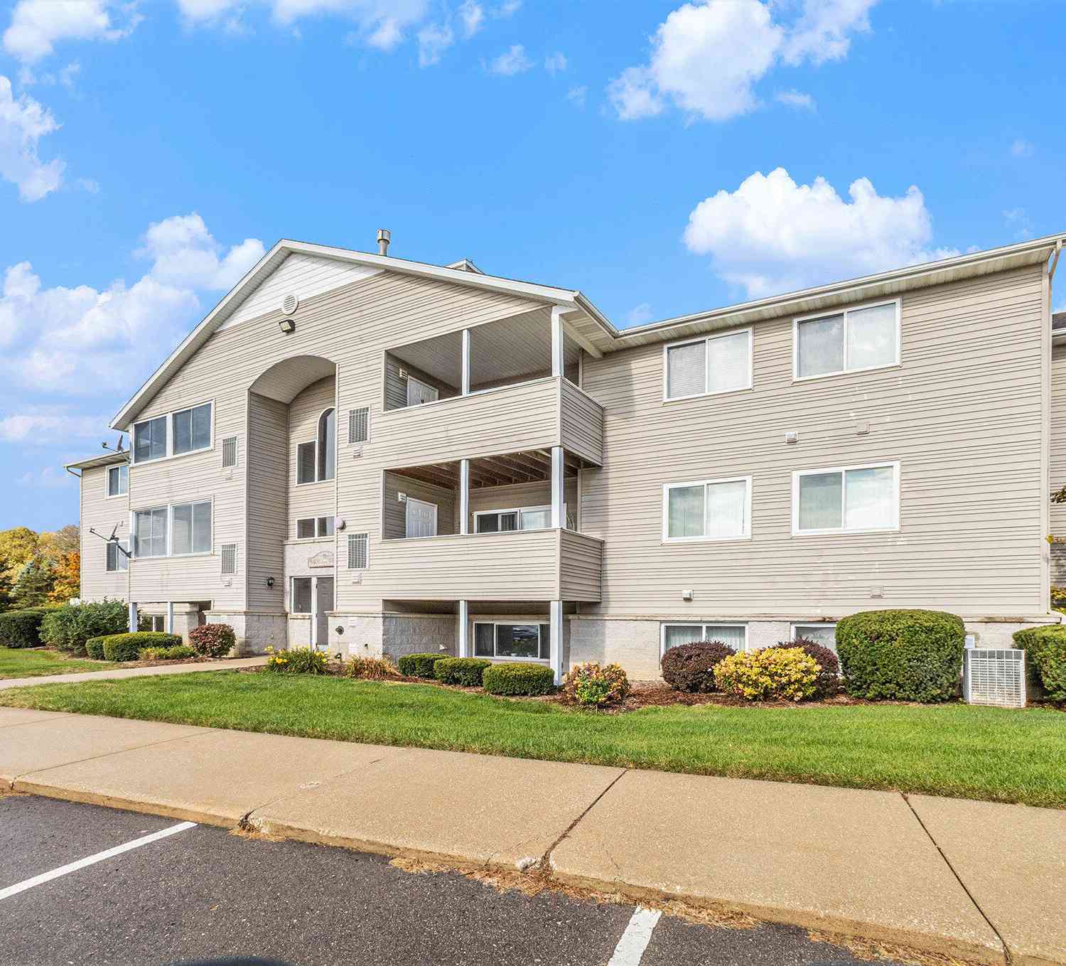 Condo For Sale - 8410 N Jasonville Court #71<br/> Caledonia, MI 49316