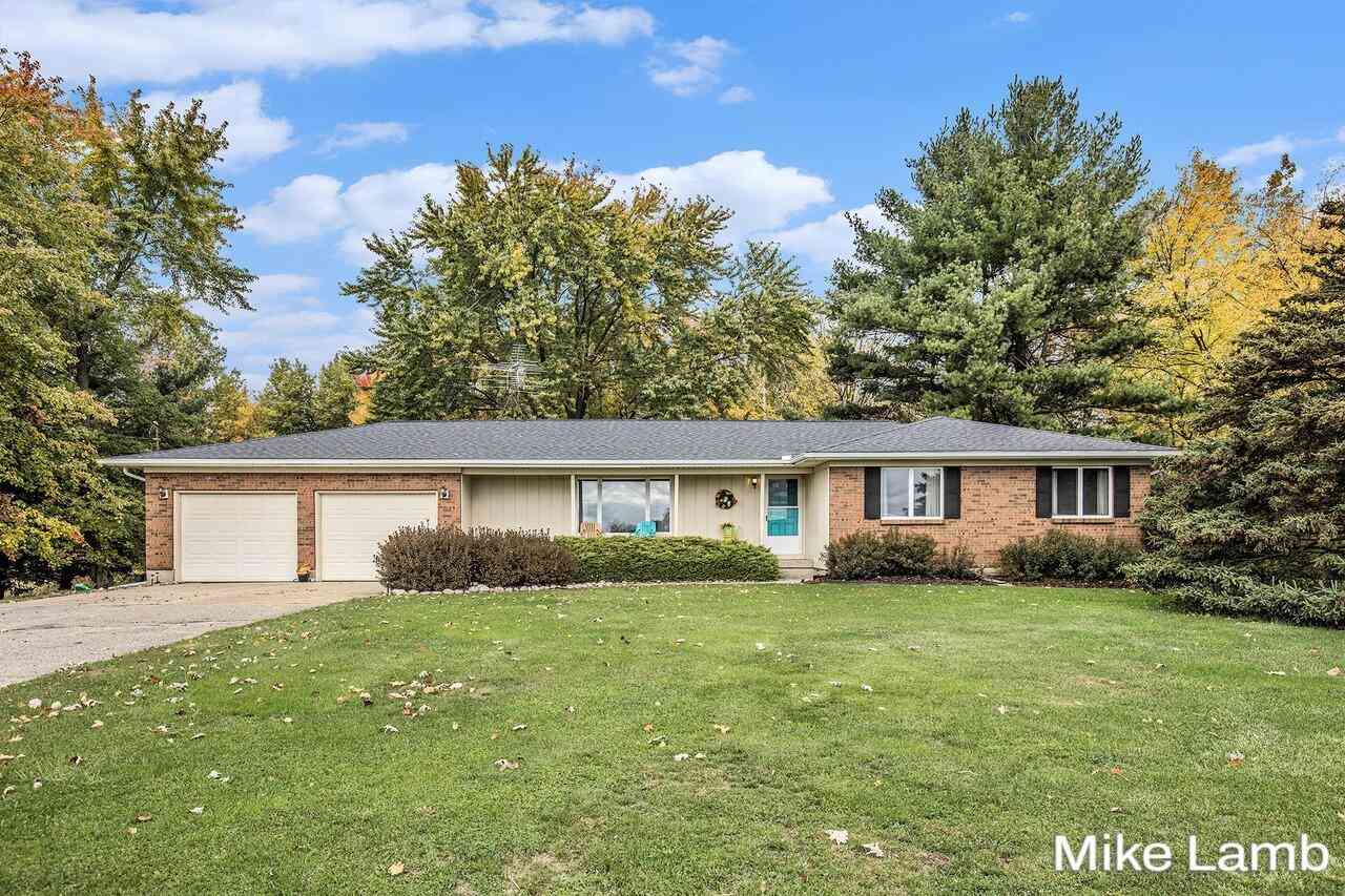 Homes For Sale - 3825 14 Mile Road<br/> Kent County, Sparta, MI 49345