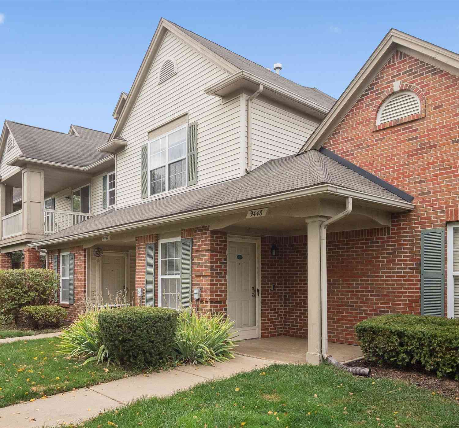 Condo For Sale - 9448 Nature View Lane<br/> Ypsilanti, MI 48197