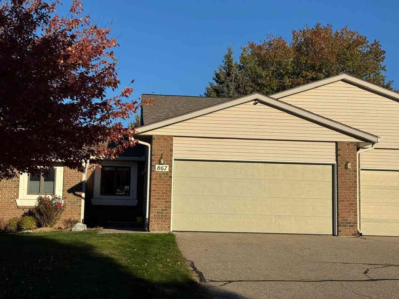 Condo For Sale - 867 Creekridge Drive<br/> Holland, MI 49423