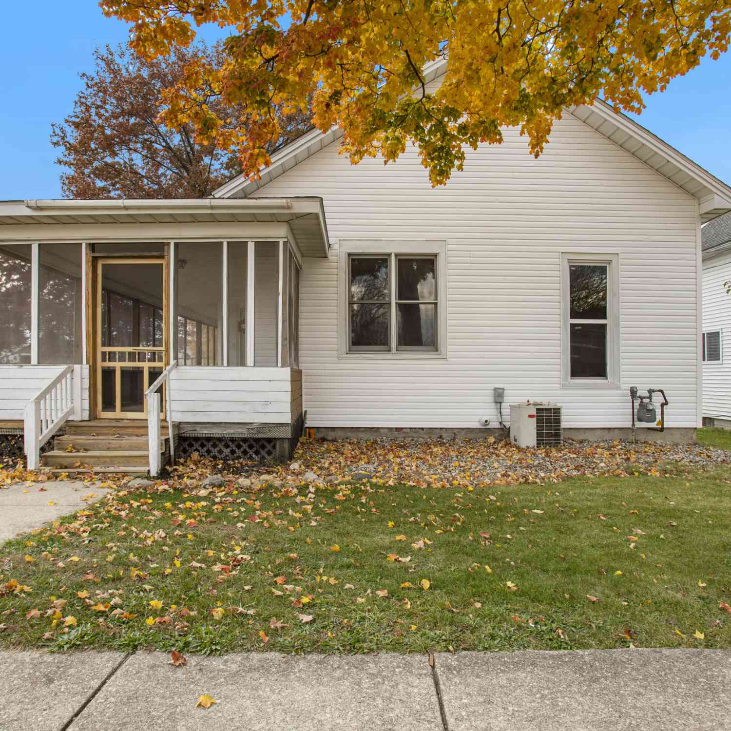 Homes For Sale - 119 Winona Street<br/> Bronson, MI 49028