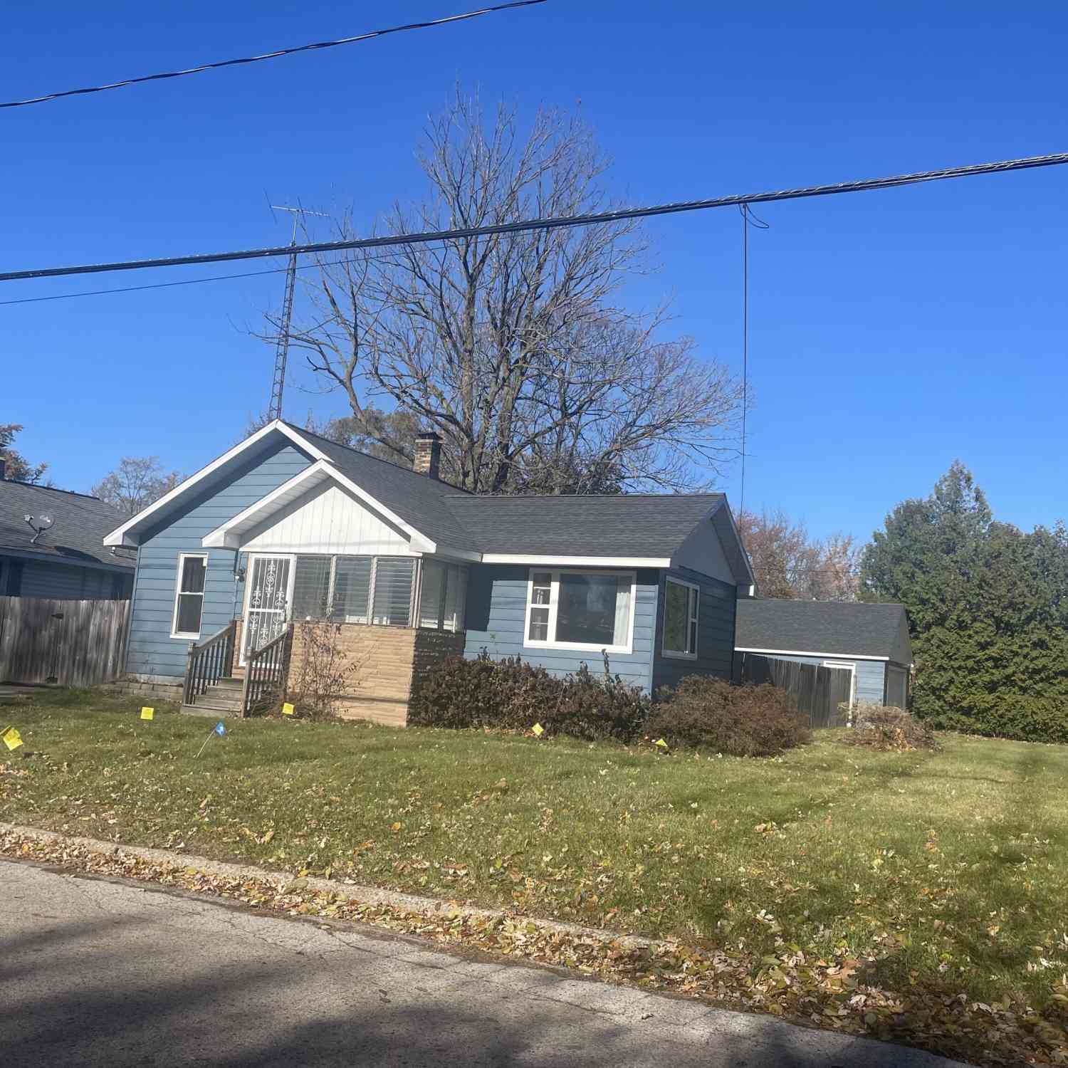 Homes For Sale - 950 Young Avenue<br/> Muskegon, MI 49441