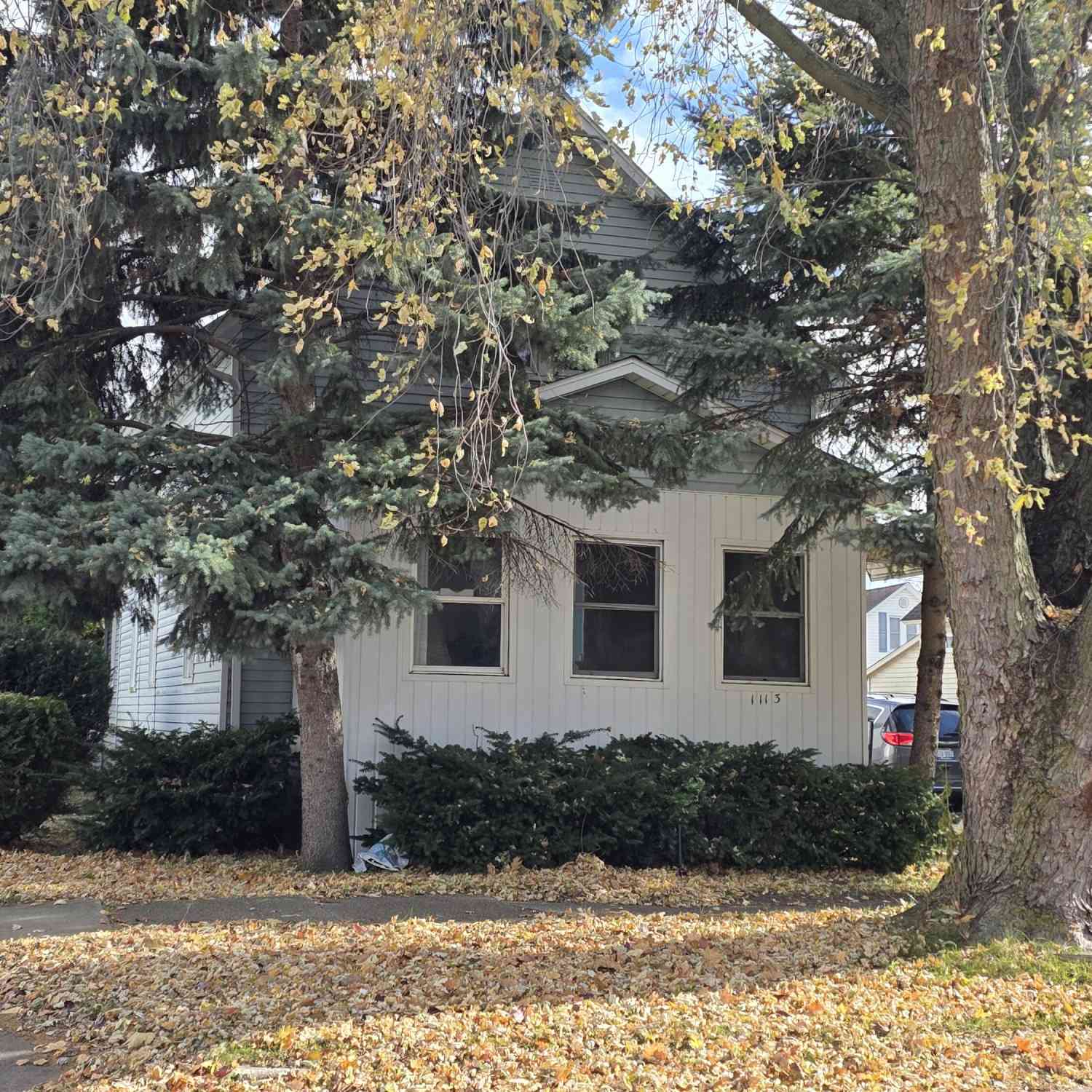 Homes For Sale - 1113 S Grant Street<br/> Bay City, MI 48708