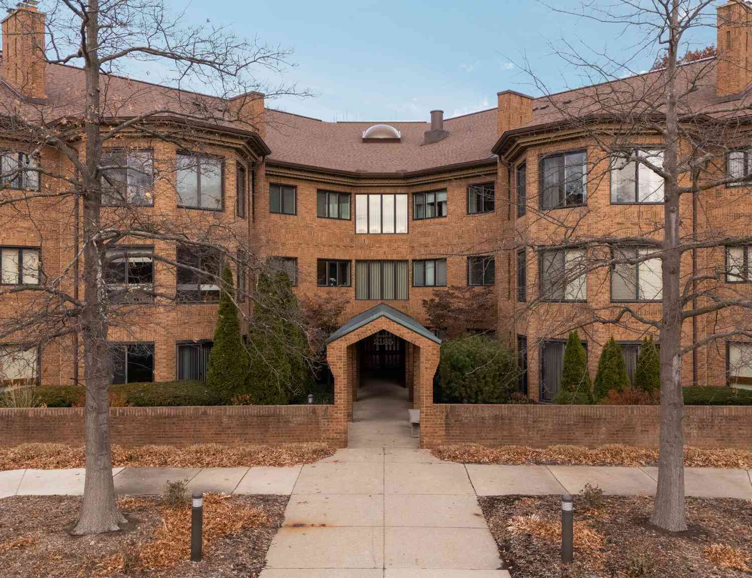 Condo For Sale - 2125 Nature Cove Court #108<br/> Ann Arbor, MI 48104