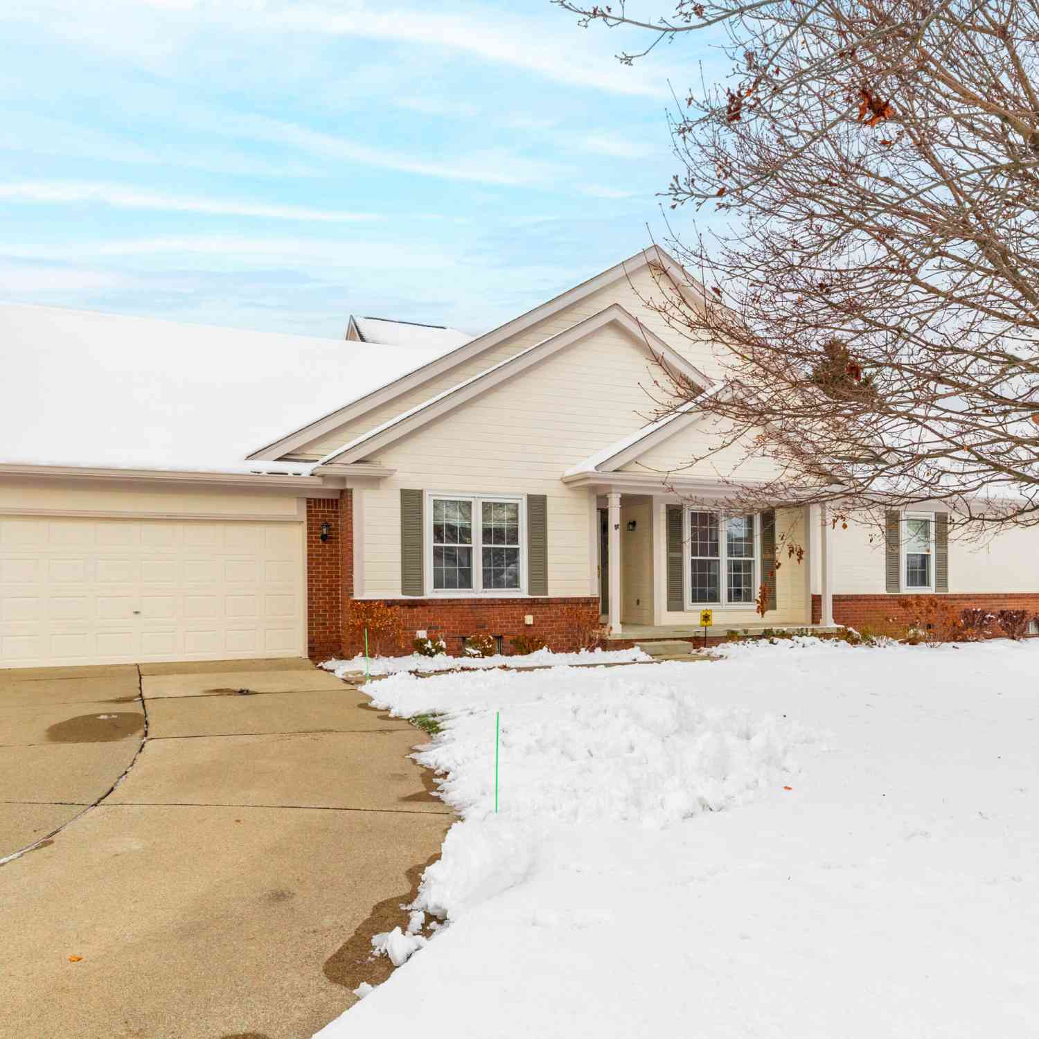 Condo For Sale - 16352 Country Knoll Drive<br/> Northville, MI 48168