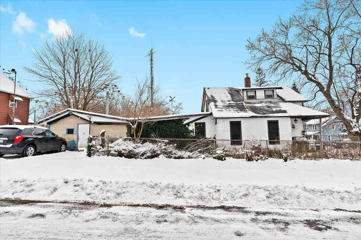 Homes For Sale - 162 Edison Street<br/> Pontiac, MI 48342