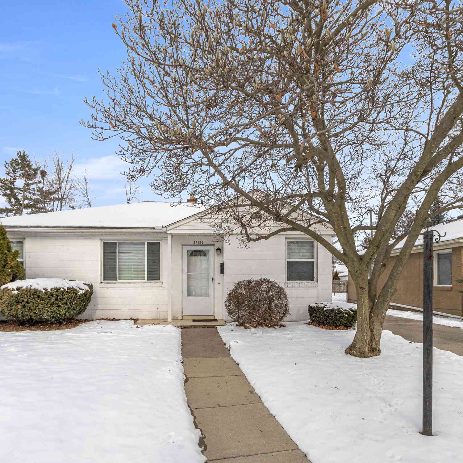 Homes For Rent - 24126 Dartmouth Street<br/> Dearborn, MI 48124