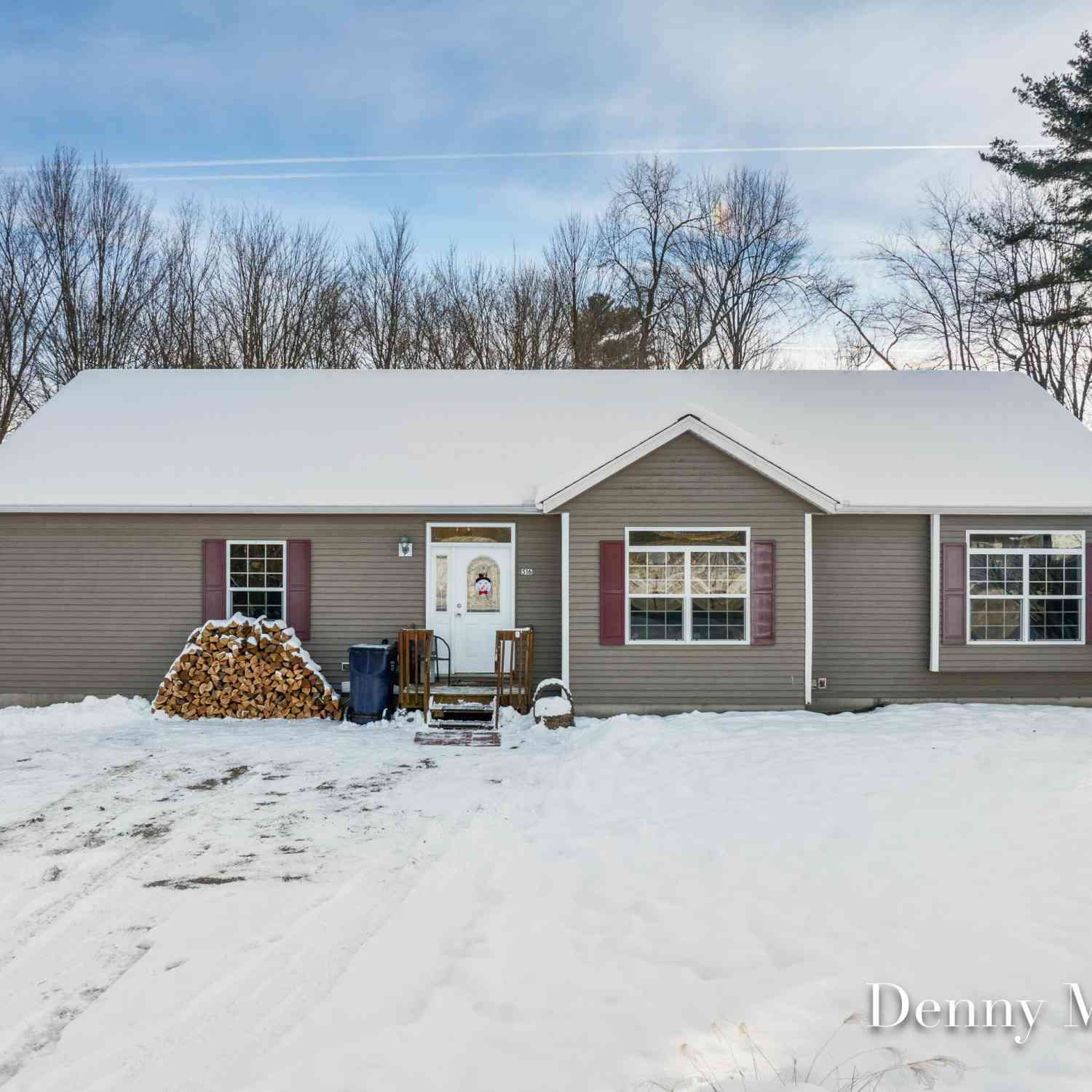 Homes For Sale - 516 131st Avenue<br/> Wayland, MI 49348