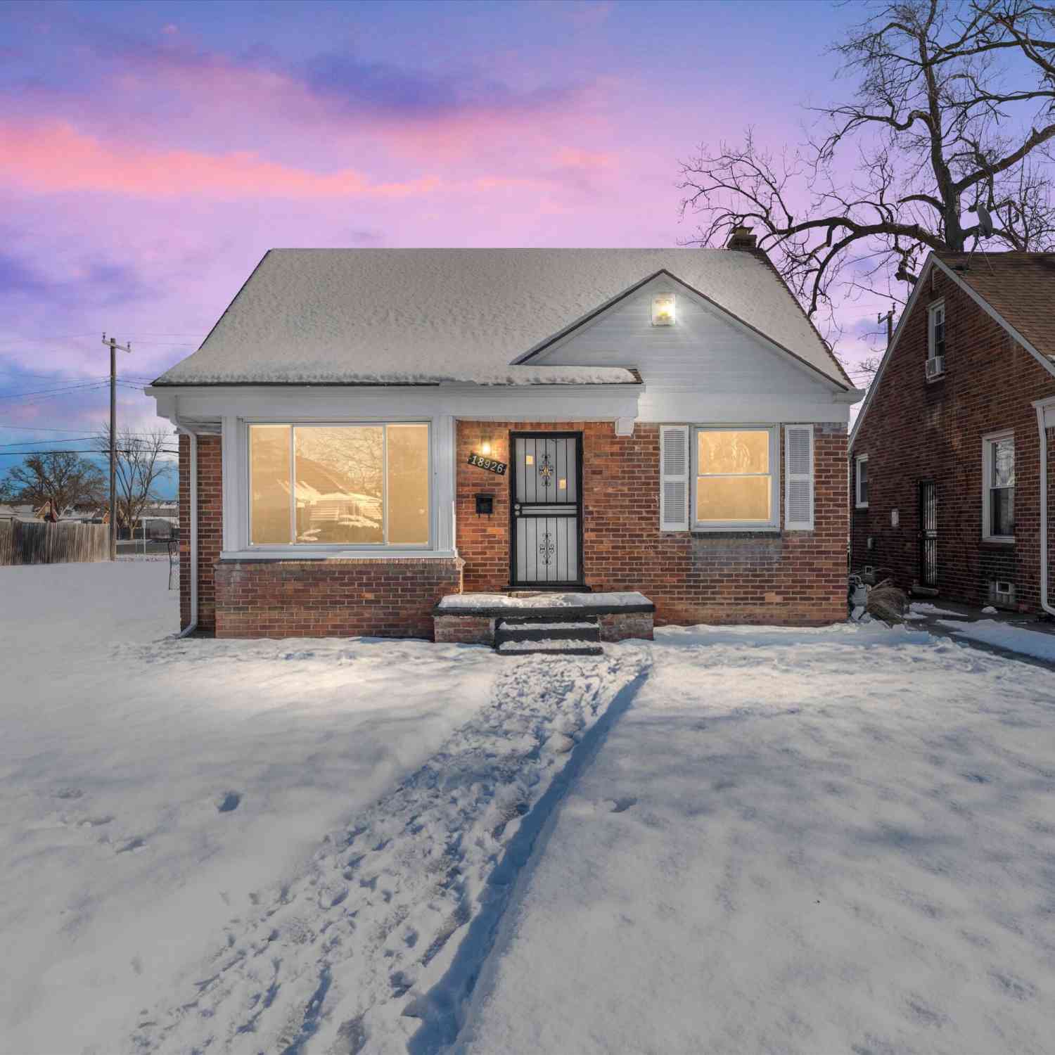 Homes For Sale - 18926 Ashton Avenue<br/> Wayne County, Detroit, MI 48219
