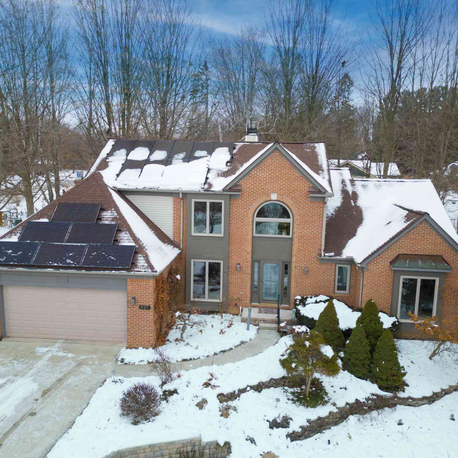 Condo For Sale - 825 Brookside Drive<br/> Ann Arbor, MI 48105