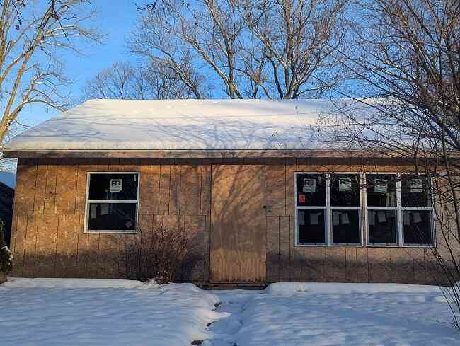 Homes For Sale - 1706 Robertson Avenue<br/> Lansing, MI 48915
