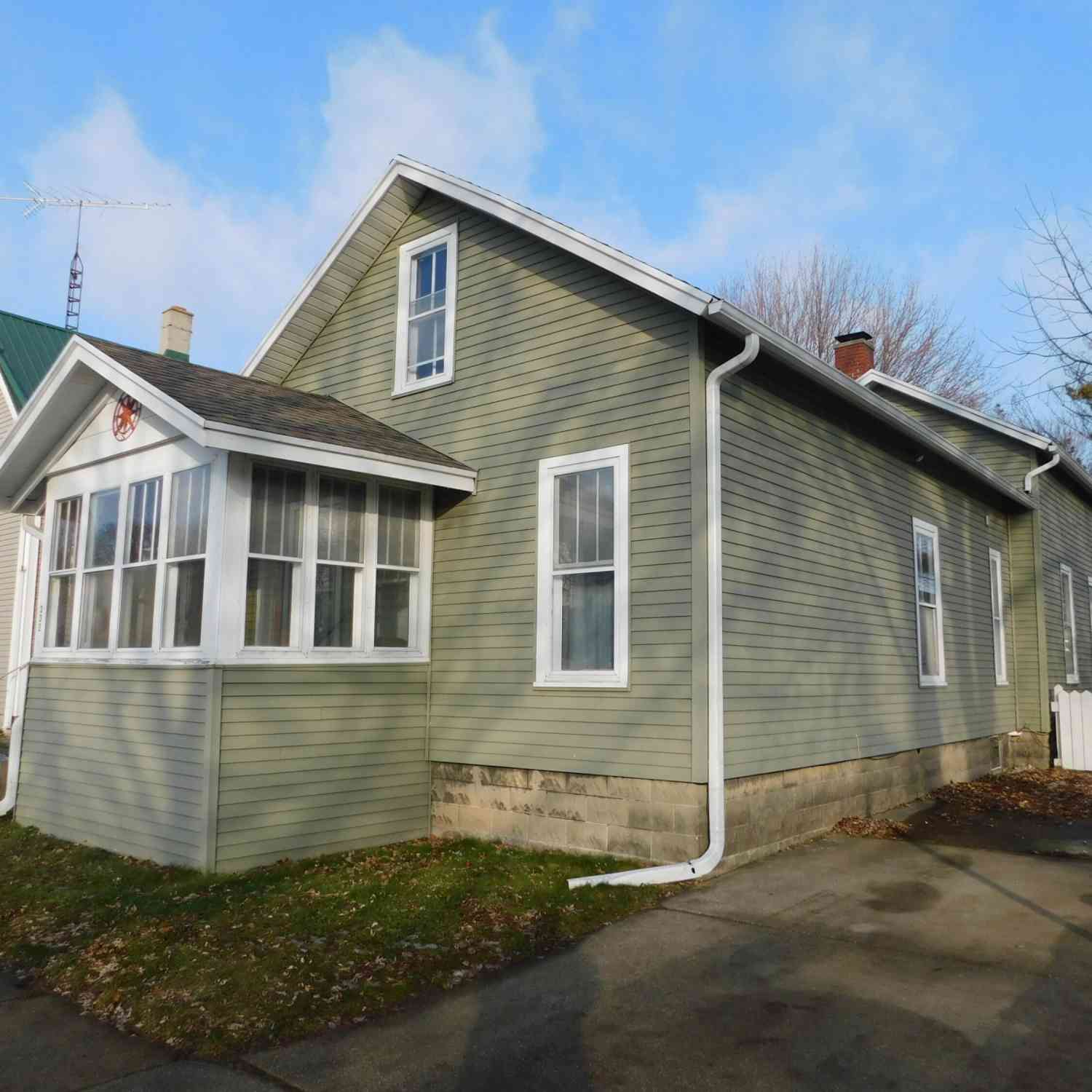 Homes For Sale - 332 3rd Street<br/> Manistee County, Manistee, MI 49660