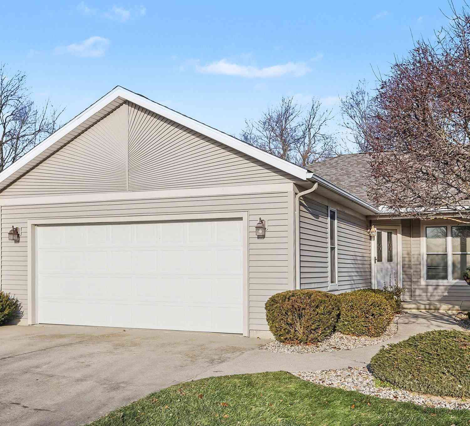 Condo For Sale - 95 Oakwood Drive<br/> Coldwater, MI 49036