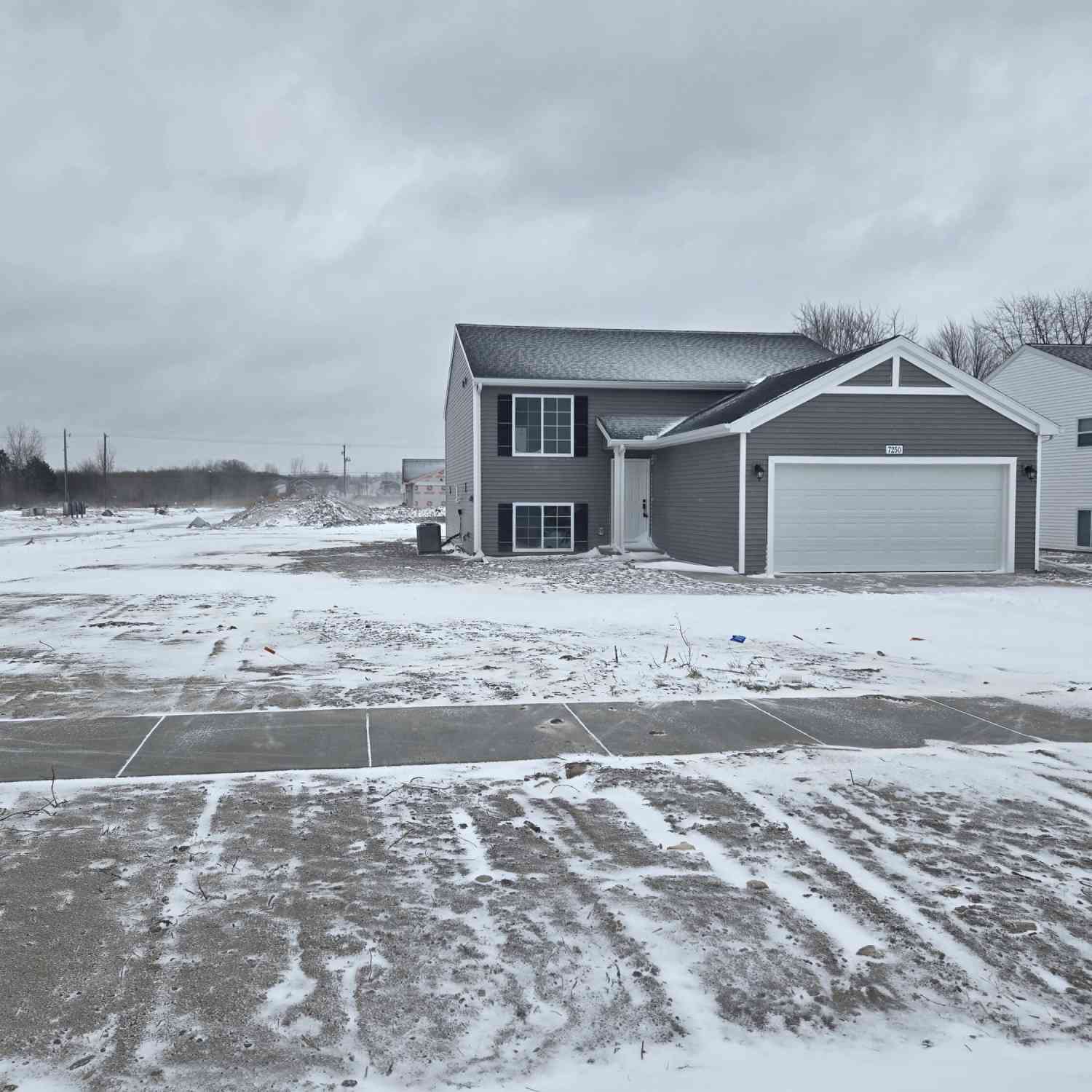 Homes For Sale - 7250 Brighton Lane<br/> Caledonia, MI 49316