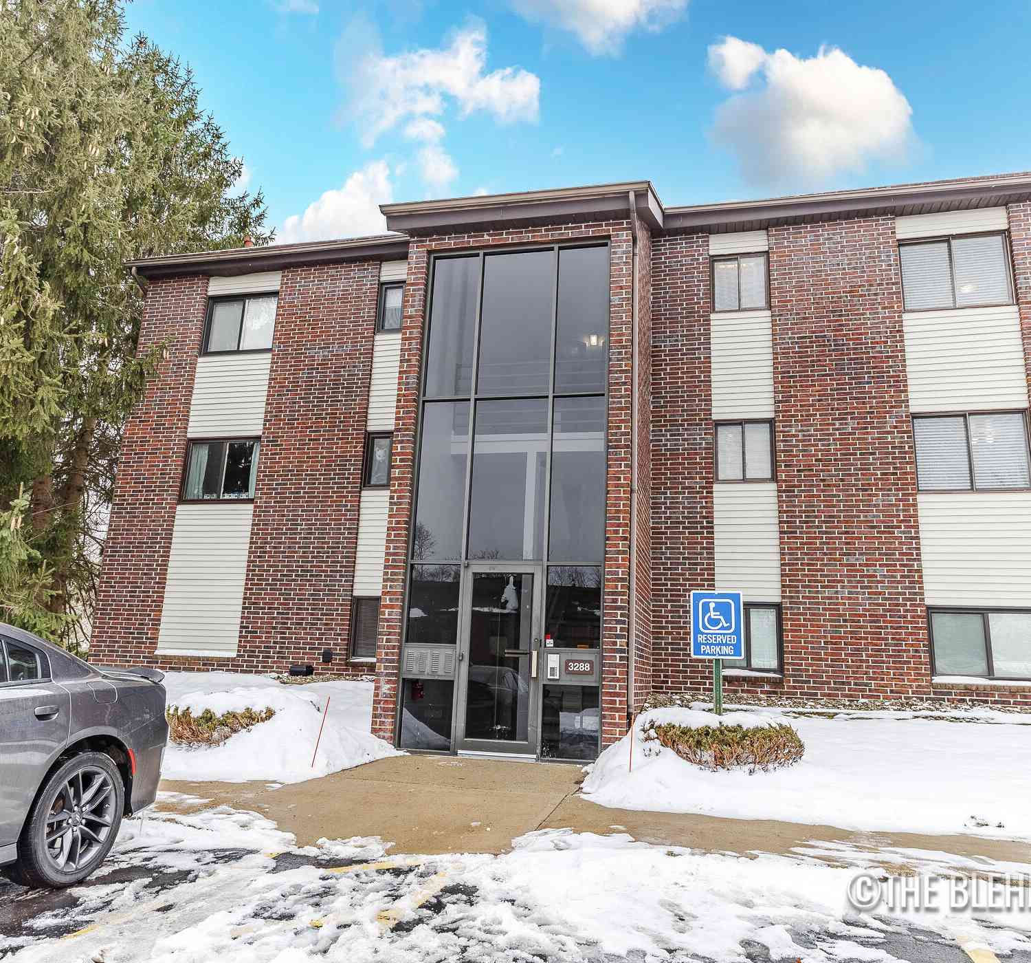 Condo For Sale - 3288 Devonwood Hills #F<br/> Grand Rapids, MI 49525
