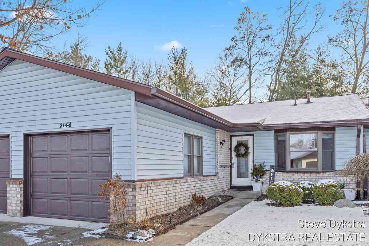 Condo For Sale - 2144 Ter Van Drive<br/> Grand Rapids, MI 49505