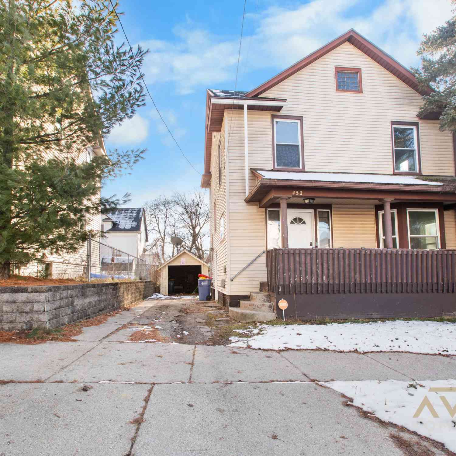 Homes For Sale - 452 Howard Street<br/> Kent County, Grand Rapids, MI 49507