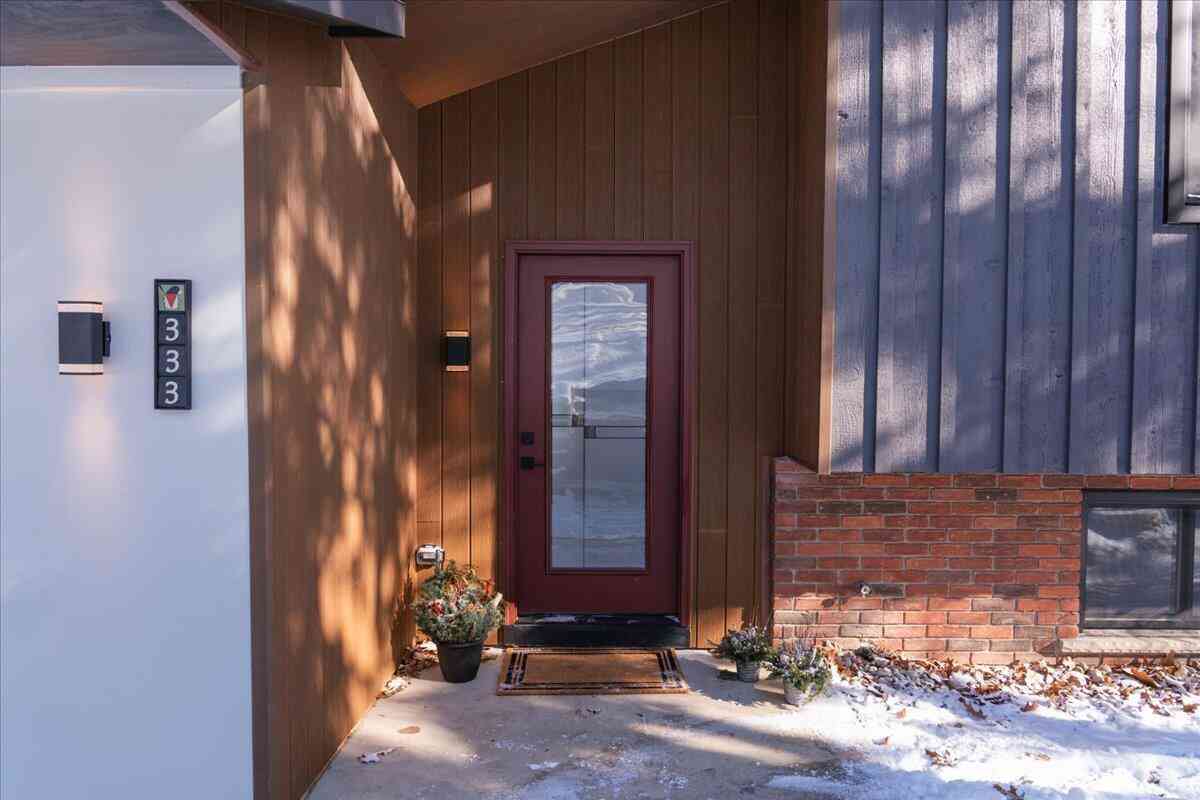 Condo For Sale - 333 Riverview Drive<br/> Ann Arbor, MI 48104