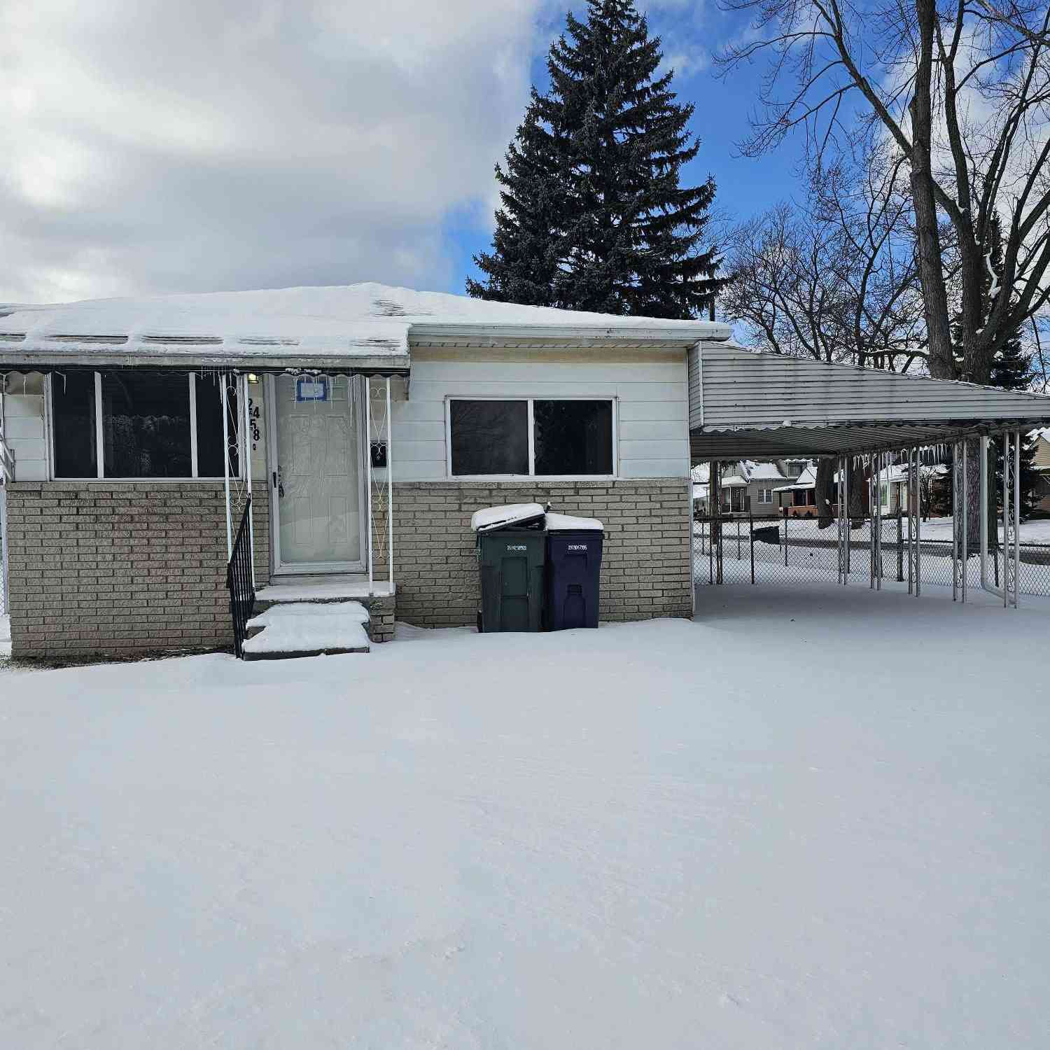 Condo For Sale - 2458 River Drive<br/> Lincoln Park, MI 48146