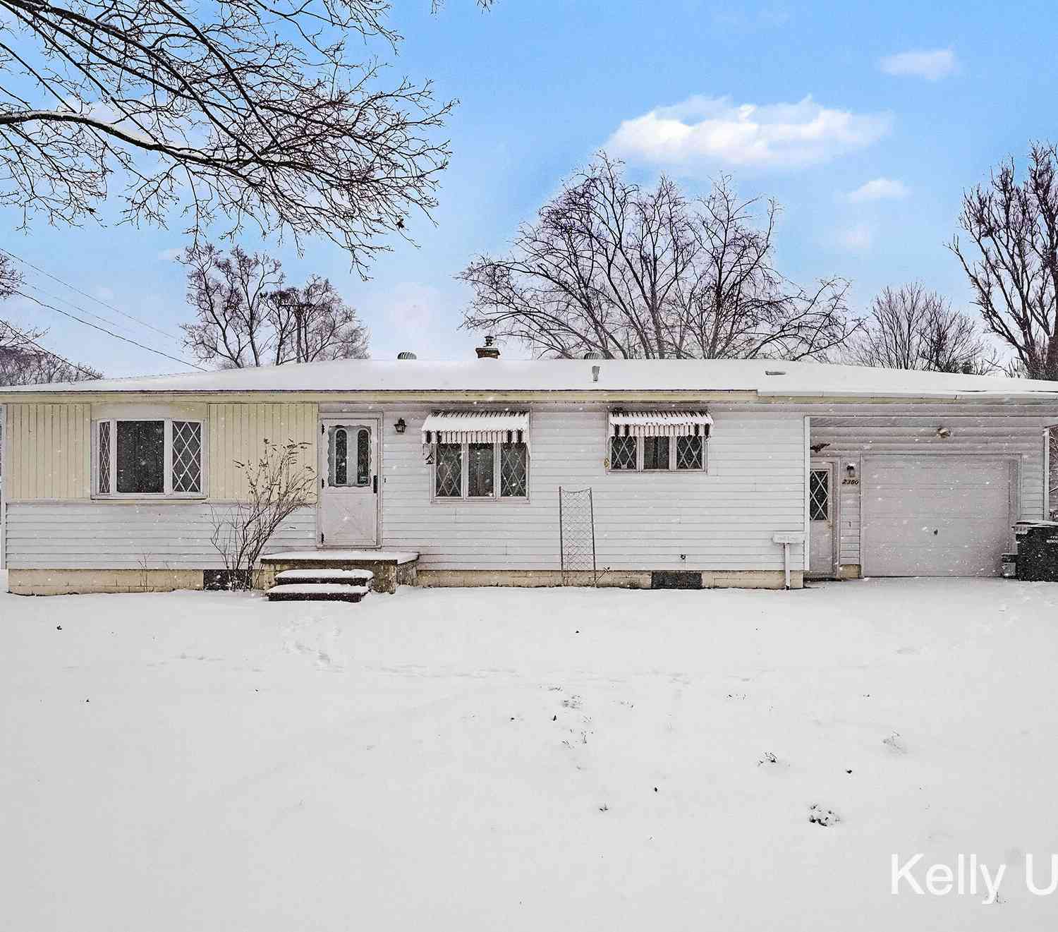 Condo For Sale - 2360 Grove Street<br/> Muskegon, MI 49441