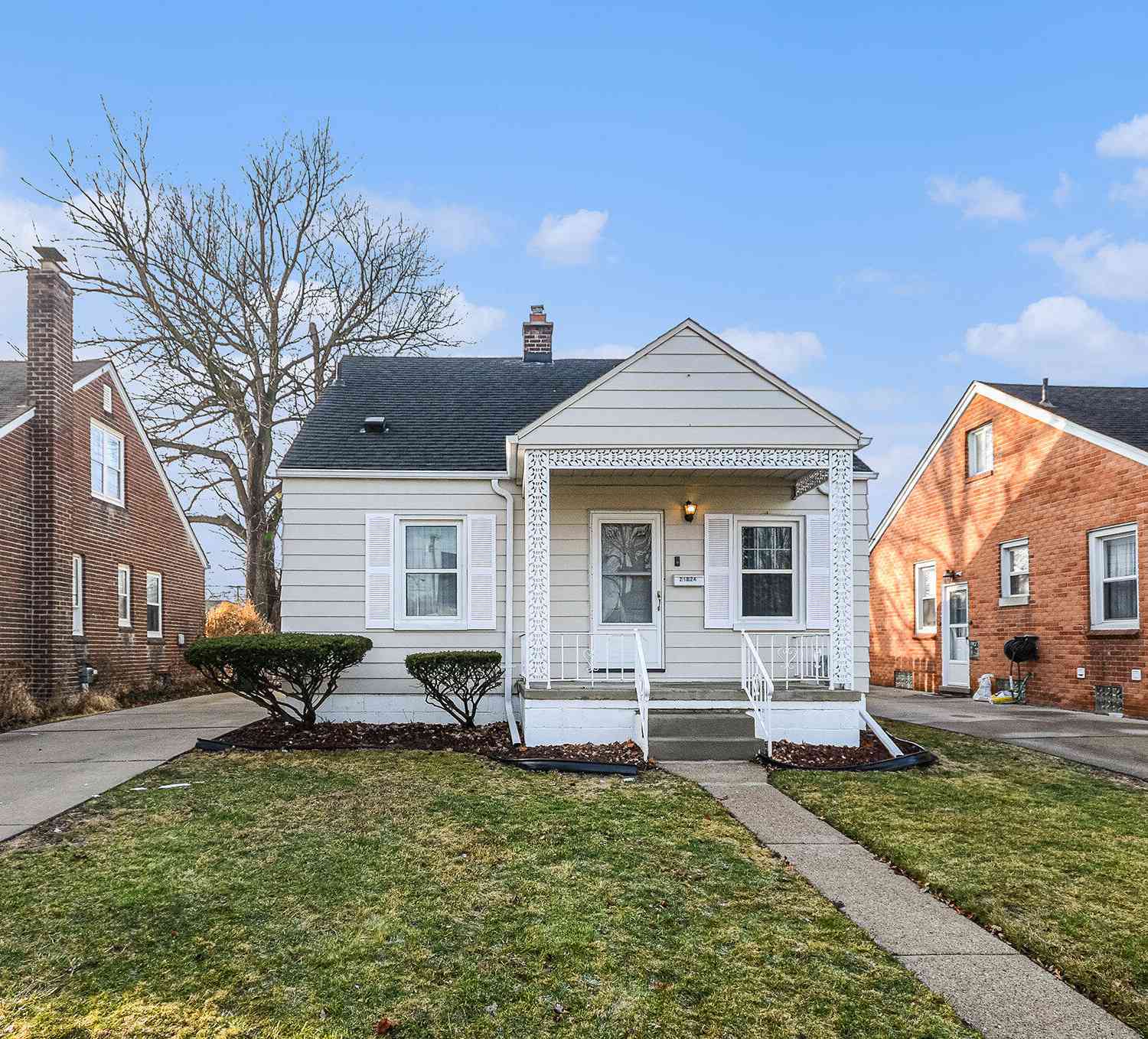 Homes For Sale - 21824 Colony Street<br/> Macomb County, Saint Clair Shores, MI 48080
