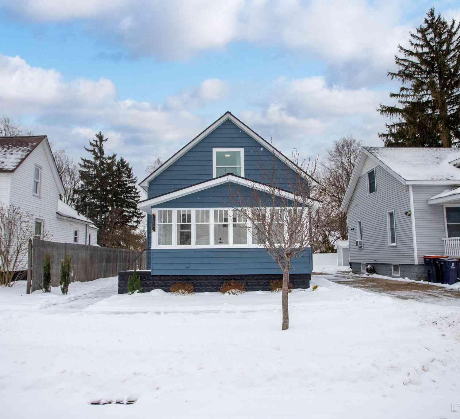 Condo For Sale - 156 W 19th Street<br/> Ottawa County, Holland, MI 49423