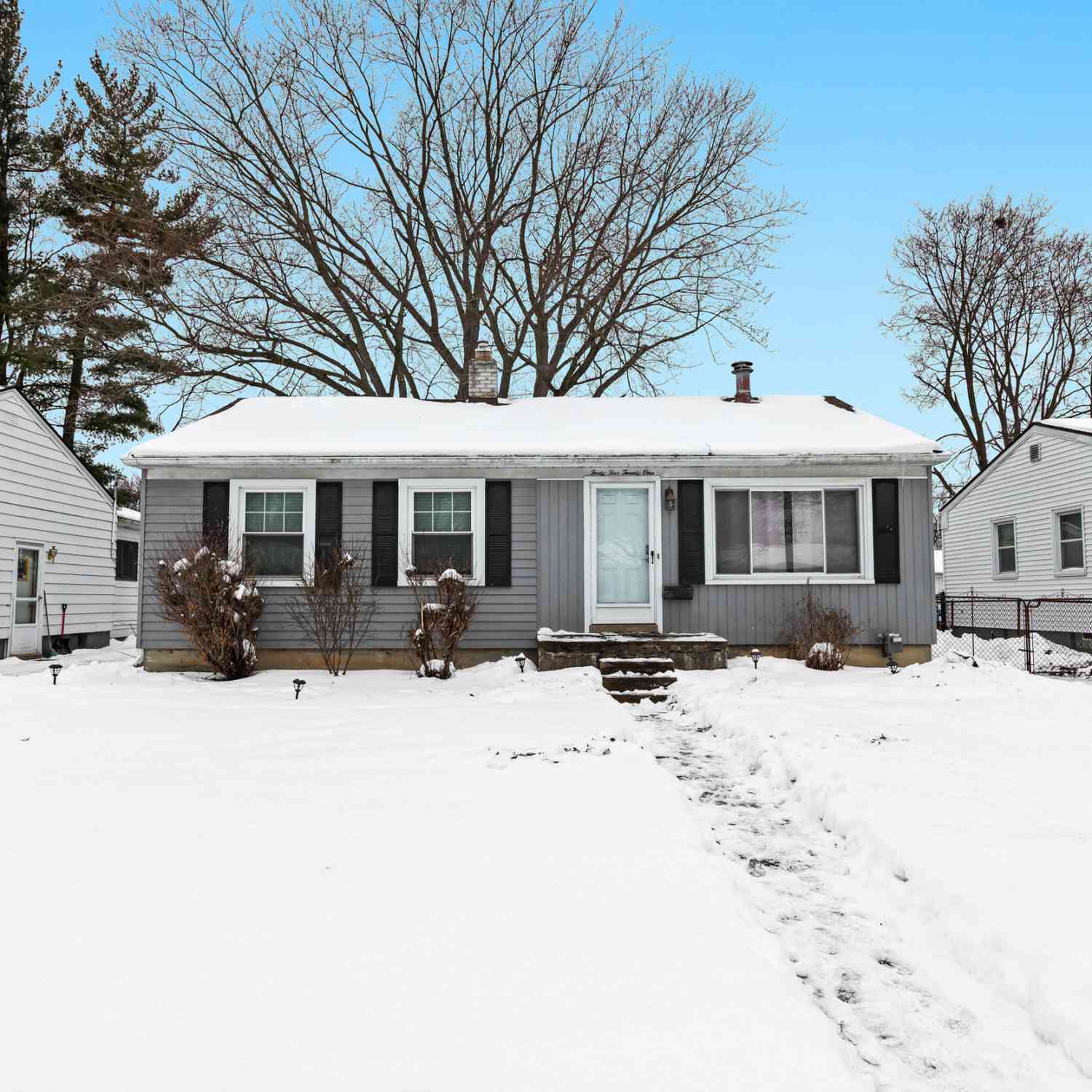Homes For Rent - 4521 Thorncroft Avenue<br/> Royal Oak, MI 48073