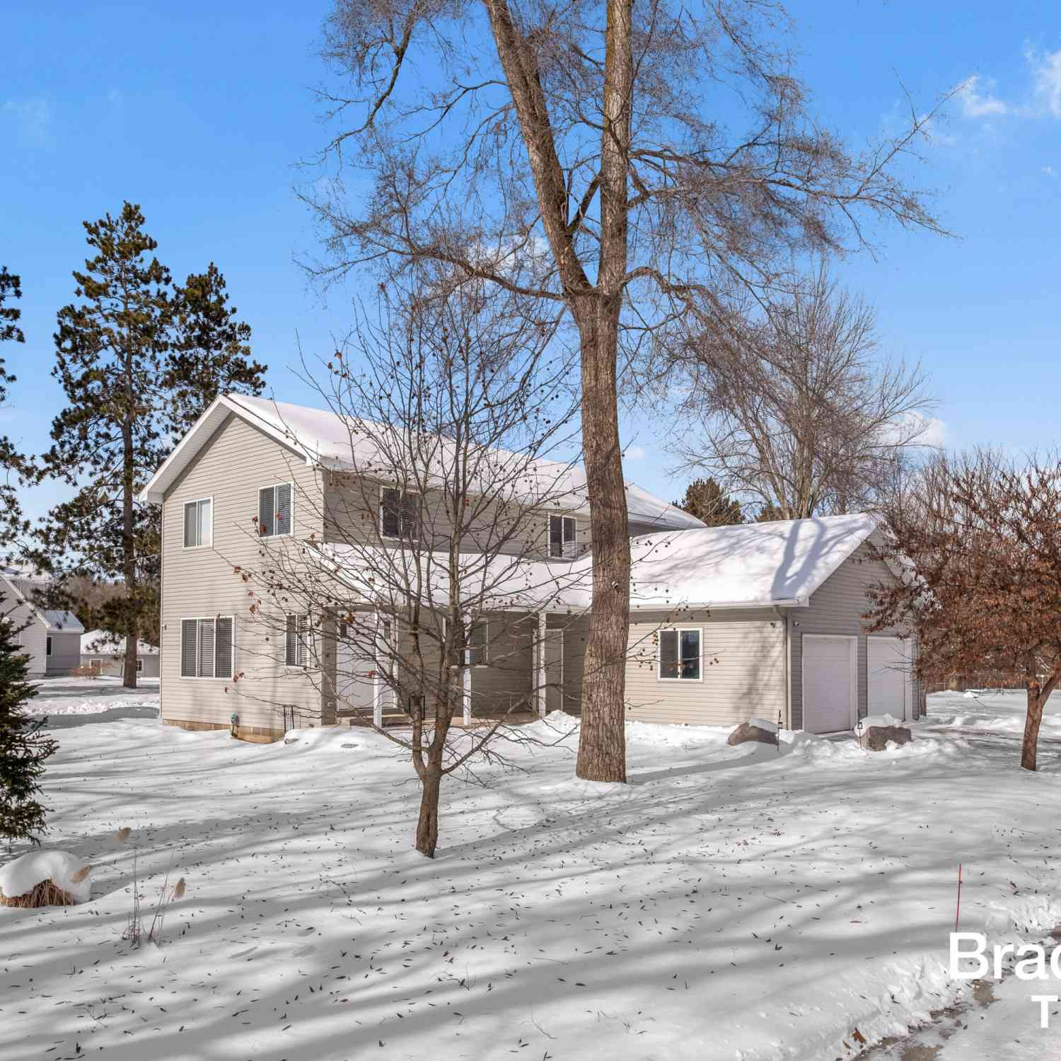 Homes For Sale - 1847 Aberdeen Street<br/> Grand Rapids, MI 49505
