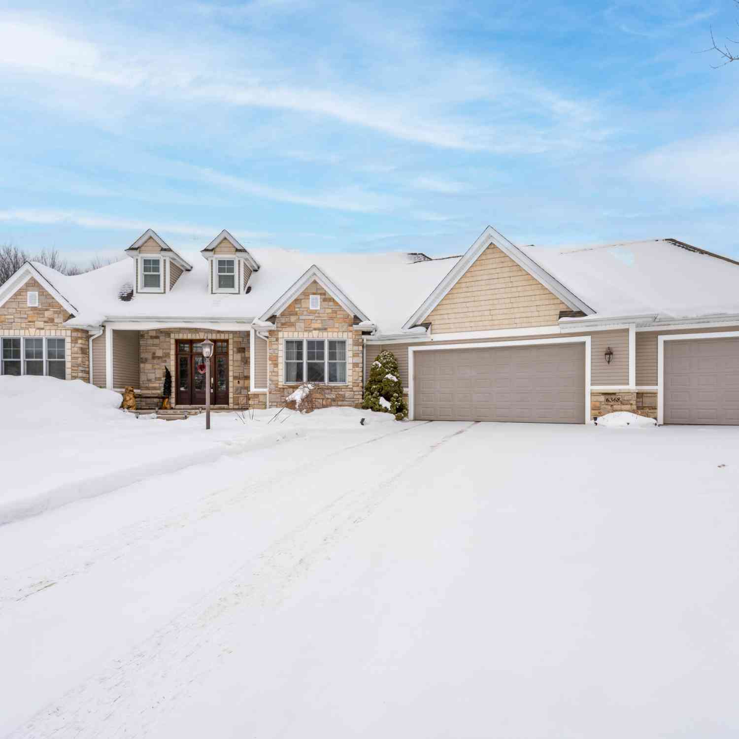 Homes For Sale - 6368 Hollison Drive<br/> Kalamazoo, MI 49009