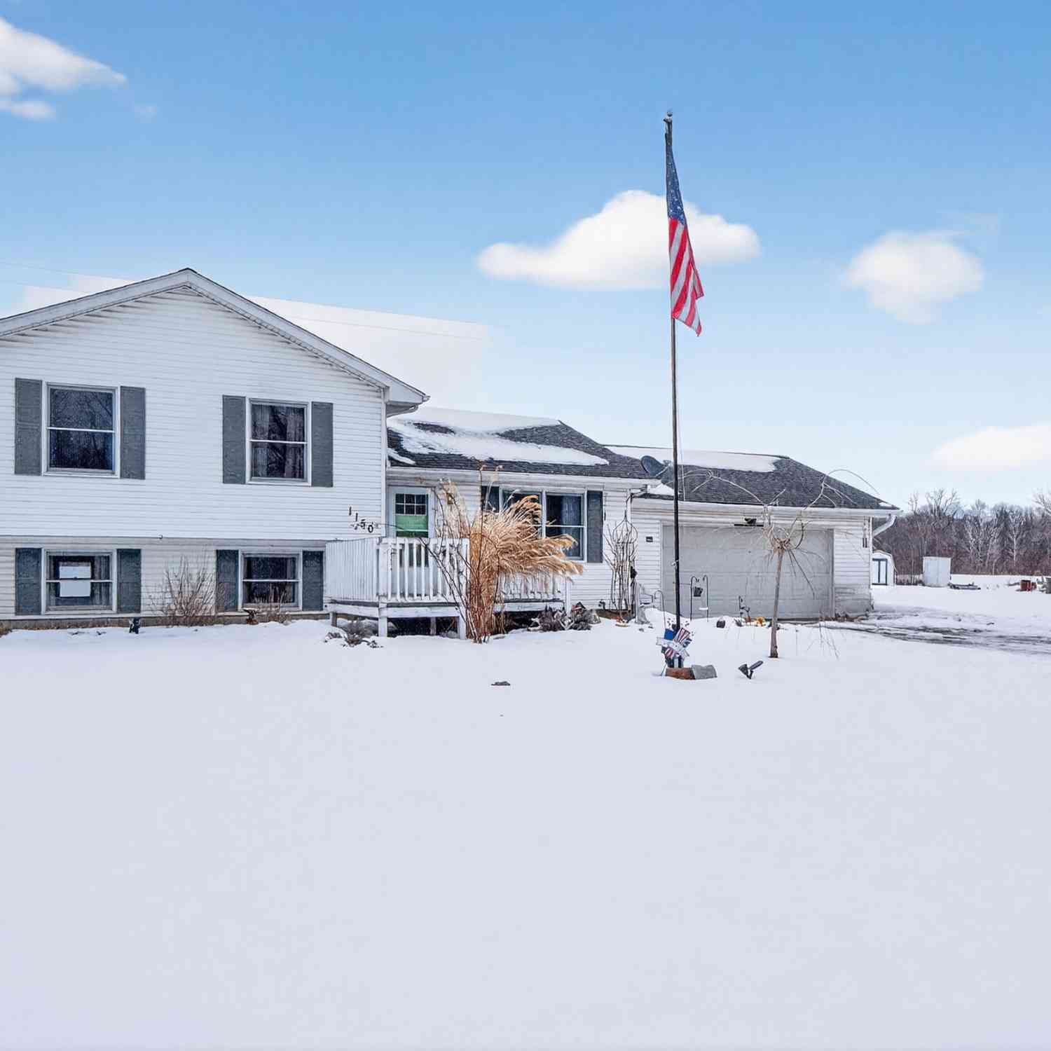Homes For Sale - 1150 Losey Road<br/> Rives Junction, MI 49277
