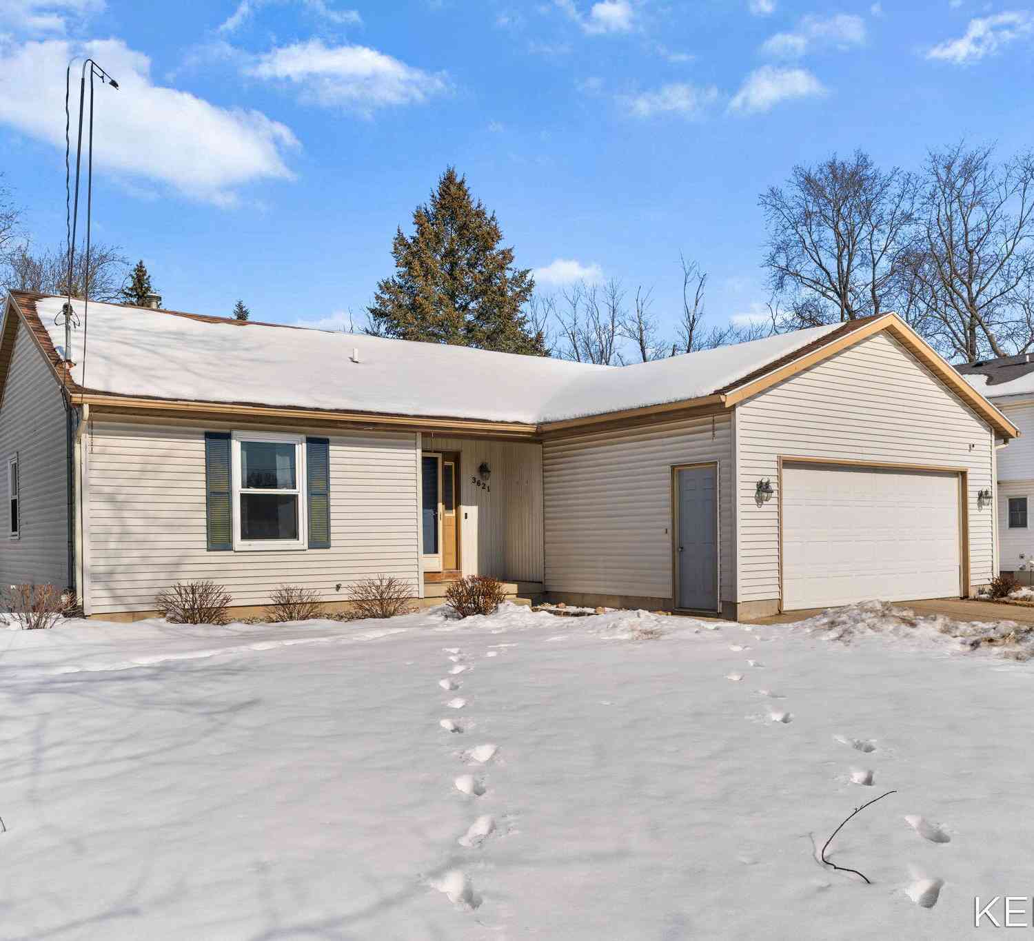 Homes For Sale - 3621 Barker Street<br/> Hudsonville, MI 49426