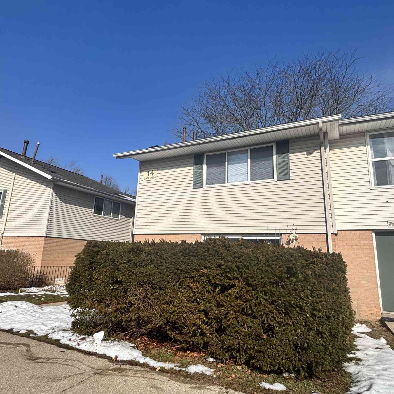 Condo For Rent - 3522 Kenbrooke Court<br/> Kalamazoo County, Kalamazoo, MI 49006