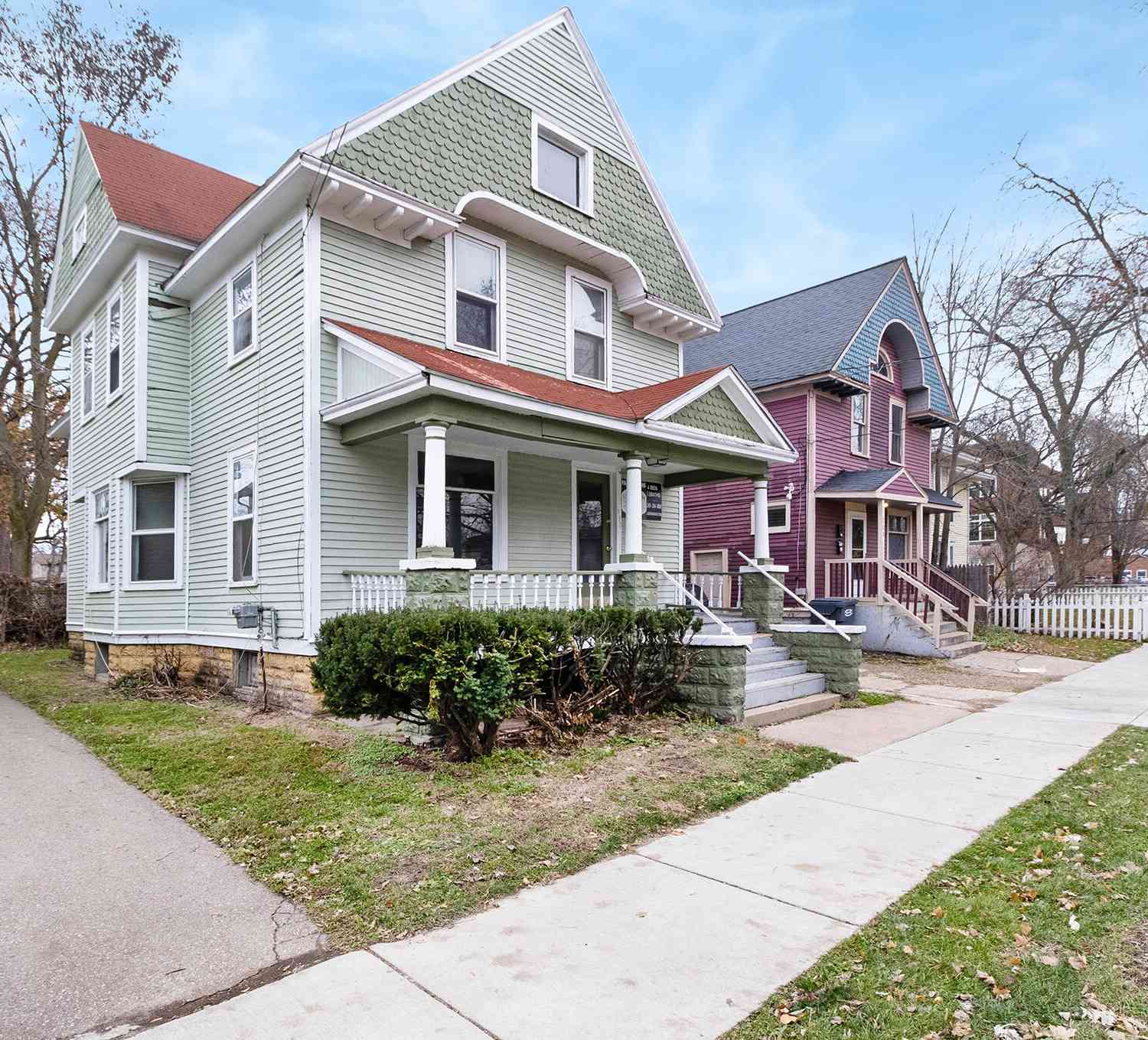 Homes For Sale - 712 W Vine Street<br/> Kalamazoo, MI 49008