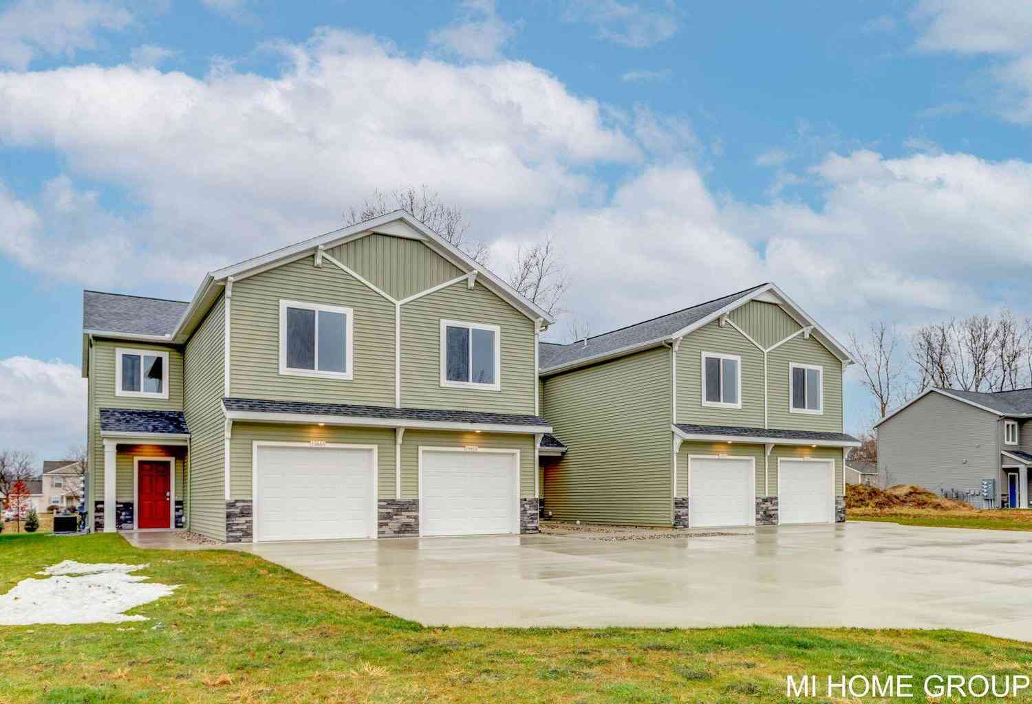 Condo For Sale - 13664 Signature Drive<br/> Ottawa County, Holland, MI 49424