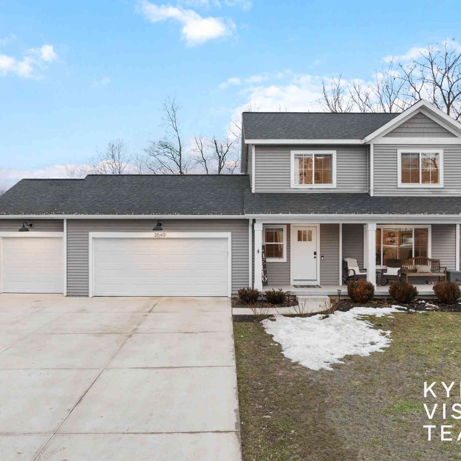 Homes For Sale - 2649 Dean Lake Avenue<br/> Grand Rapids, MI 49505