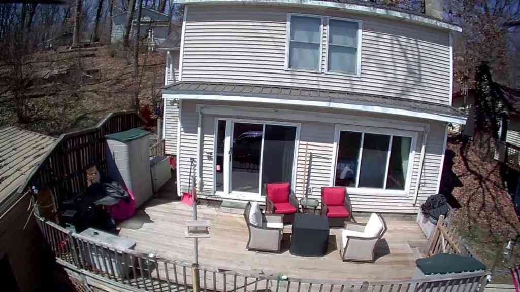 Homes For Sale - 6812 Lake Drive<br/> Hastings, MI 49058