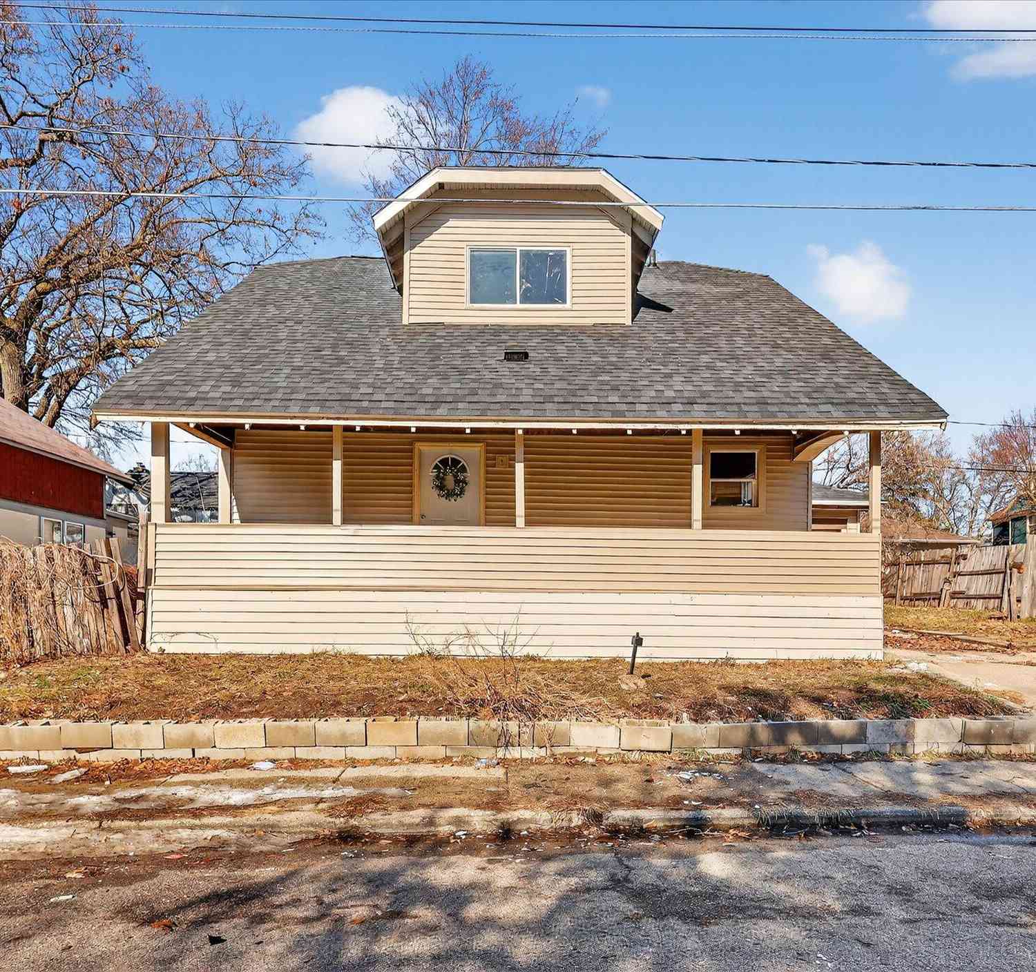 Homes For Sale - 631 Watkins Street<br/> Grand Rapids, MI 49507