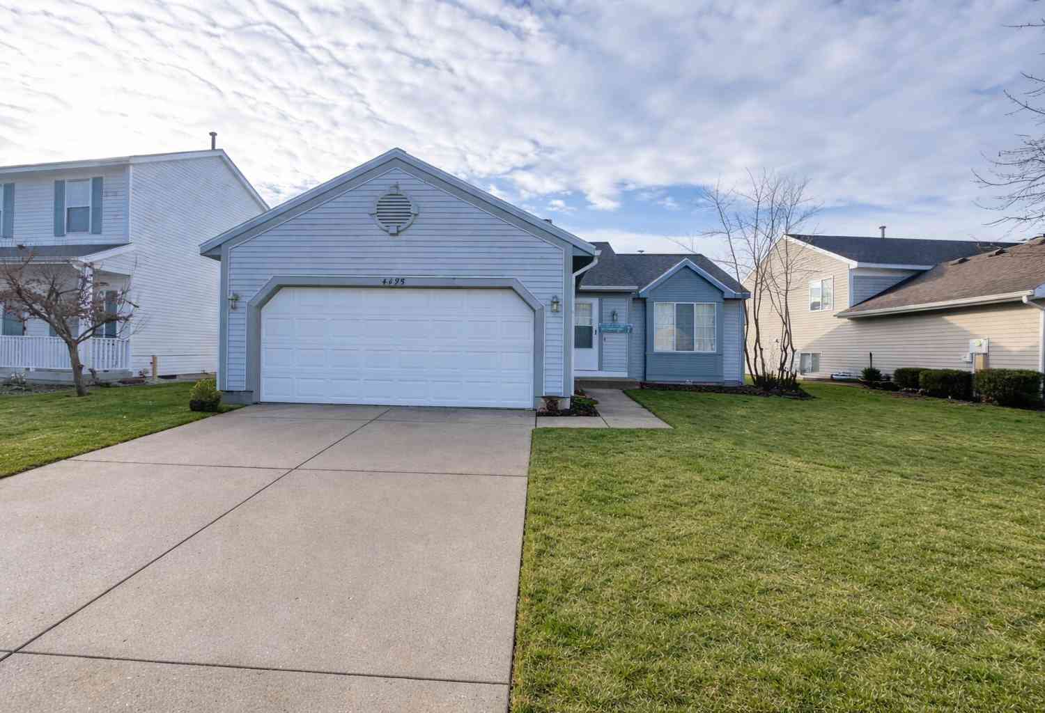 Homes For Sale - 4495 Brookmeadow Drive<br/> Grand Rapids, MI 49512