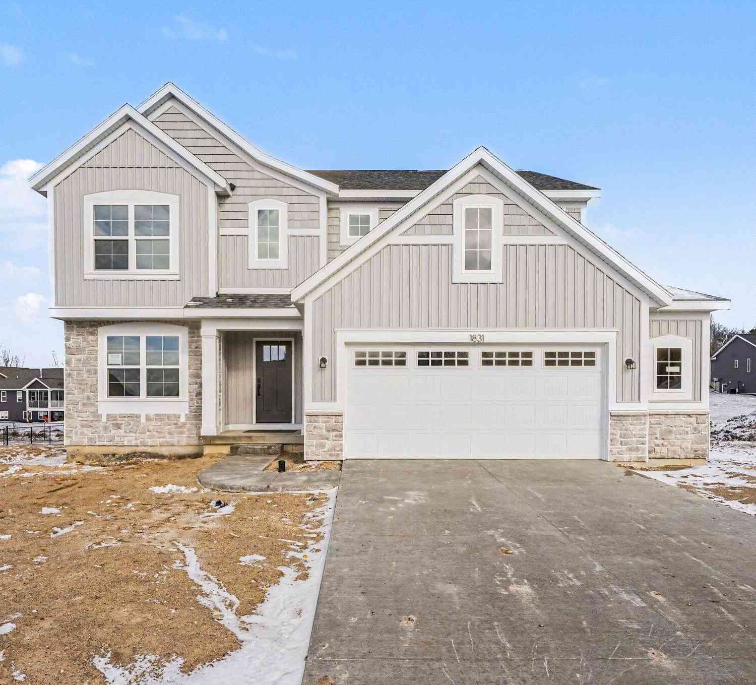 Homes For Sale - 1831 Stratford Lane<br/> Grand Rapids, MI 49534