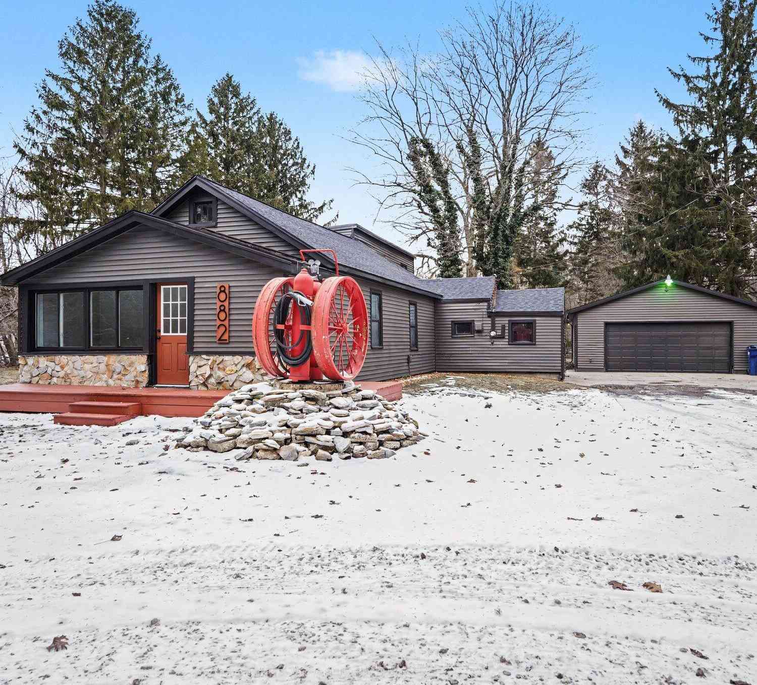 Homes For Sale - 882 E Sternberg Road<br/> Muskegon County, Norton Shores, MI 49441