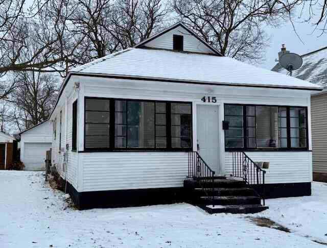 Homes For Sale - 415 W Forest Avenue<br/> Muskegon, MI 49441