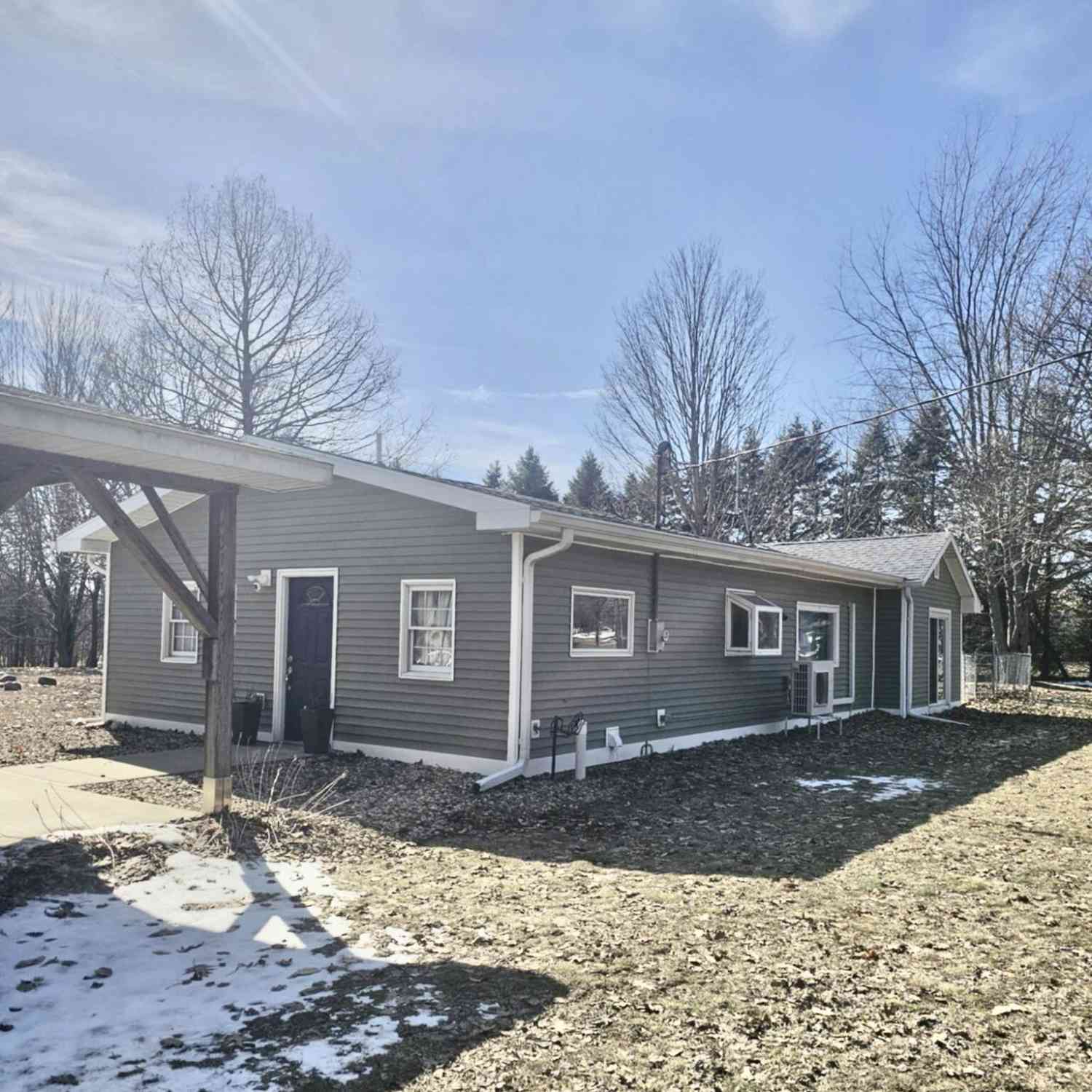 Homes For Sale - 3060 Snyder Road<br/> Benton Harbor, MI 49022