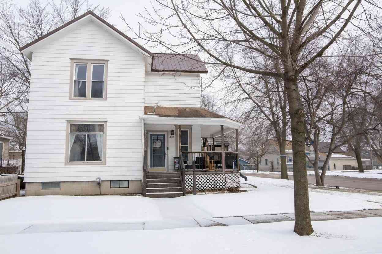 Homes For Sale - 321 Stanton Street<br/> Bay City, MI 48708