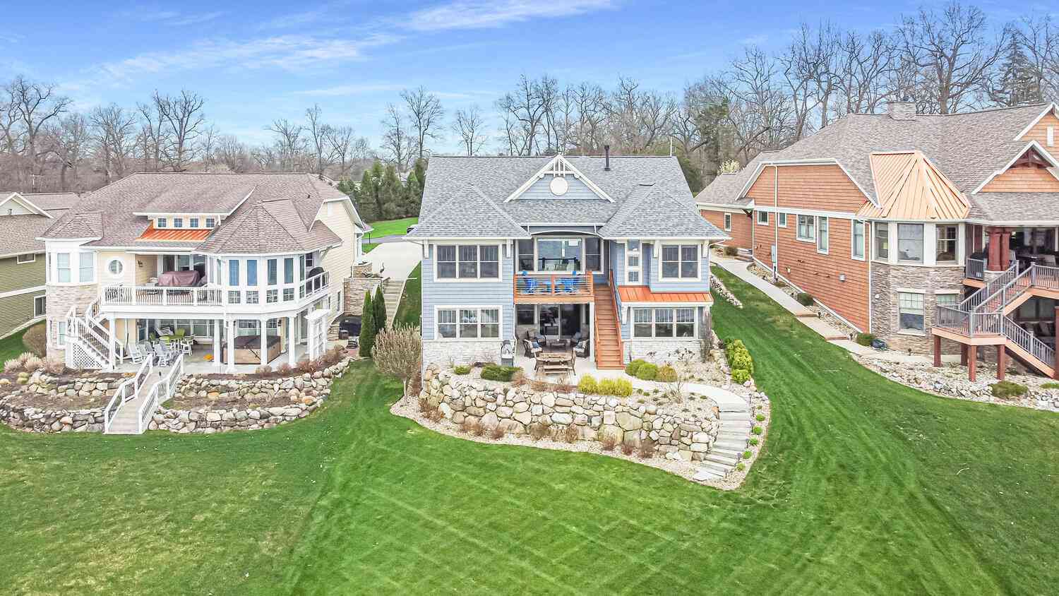 Homes For Sale - 68458 Waterfront Drive<br/> Edwardsburg, MI 49112