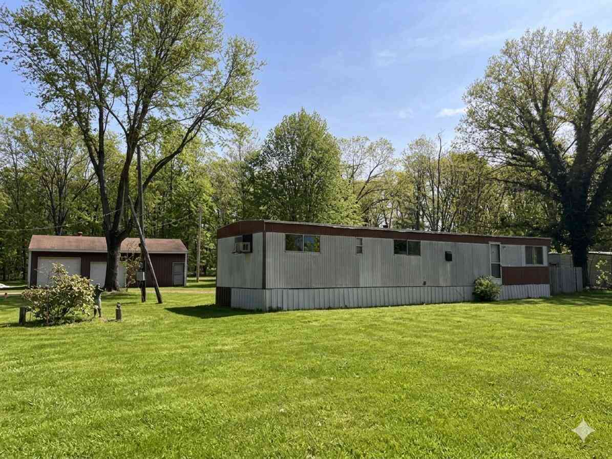 Mobile Home For Sale - 1717 51st Street<br/> Fennville, MI 49408