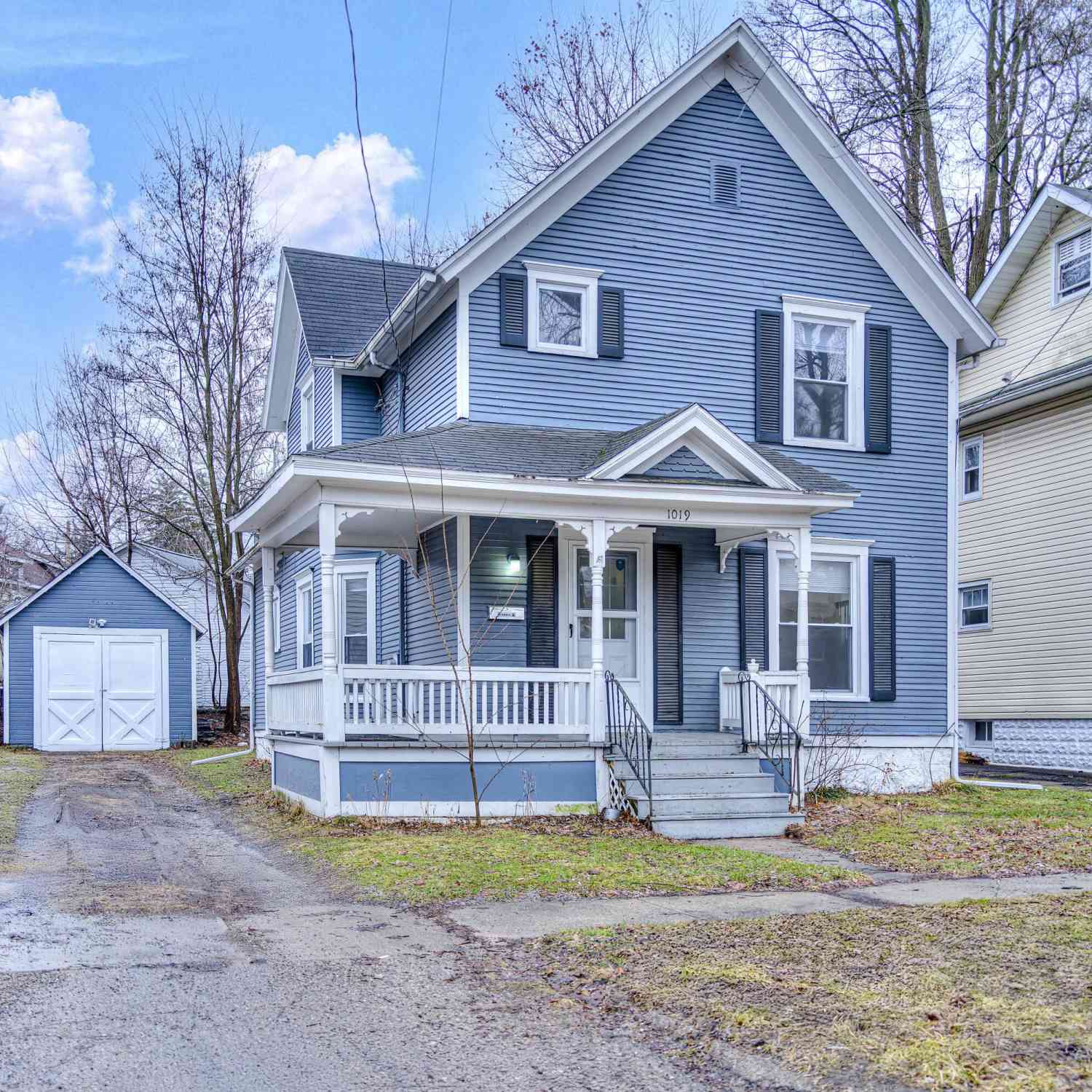Homes For Sale - 1019 Woodbridge Street<br/> Jackson, MI 49203