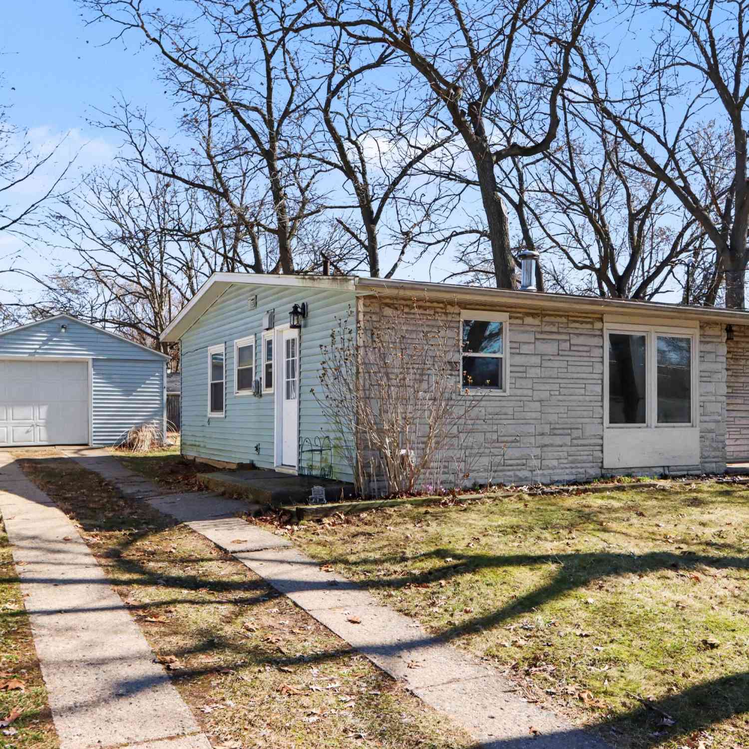 Homes For Sale - 2412 Sonora Street<br/> Kalamazoo, MI 49004